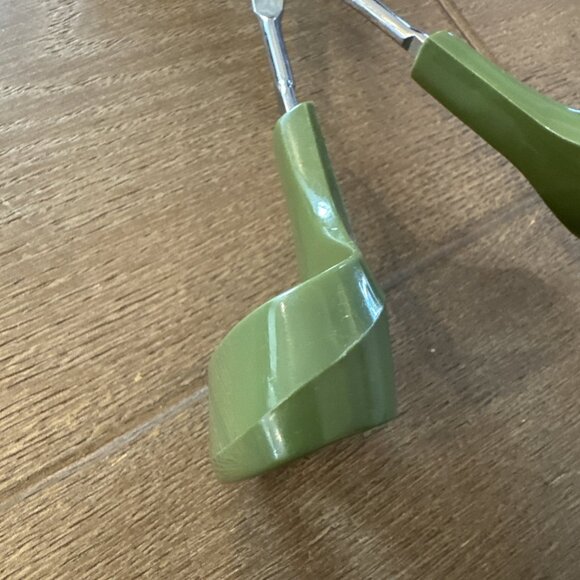 VTG Ergonomic Earth Grown Salad Tongs Fork Spoon One Piece Server Green MCM - Picture 3 of 7